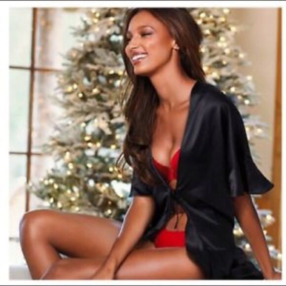 NEW ❤️VICTORIA SECRET  ROBE satin - Picture 1 of 6